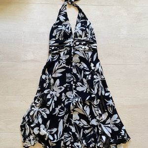 WhiteHouse BlackMarket. Printed black and white dress, below knee length. Size 0